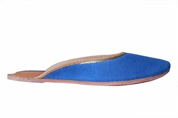 Solid canvas slip on  Juttis 2
