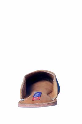 Solid canvas slip on  Juttis 4