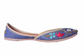 Hand Embroidered blue juttis 2