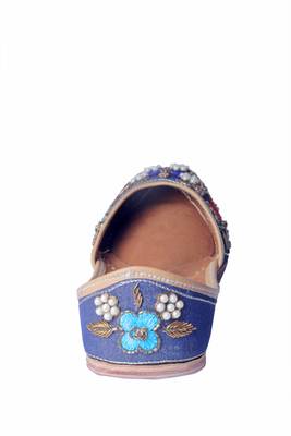 Hand Embroidered blue juttis 4