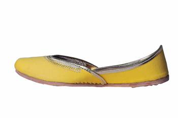 Solid printed yellow  slip on  Juttis 3