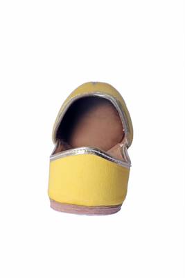 Solid printed yellow  slip on  Juttis 4