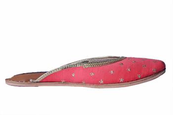 Hand Embroidered slip on  Juttis 2
