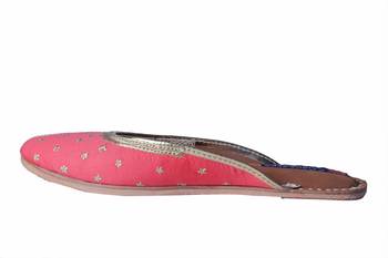 Hand Embroidered slip on  Juttis 3