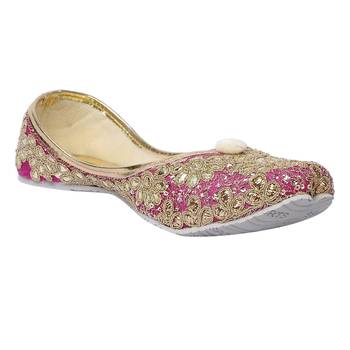 Women Synthetic Pink juties 1
