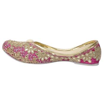 Women Synthetic Pink juties 3