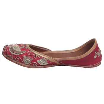 women red synthetic Juties 4