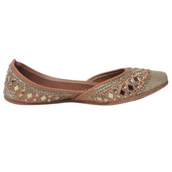 women Beige synthetic Juties 3