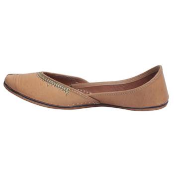 women Beige synthetic Juties 4