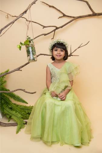 green heavy ghaghra