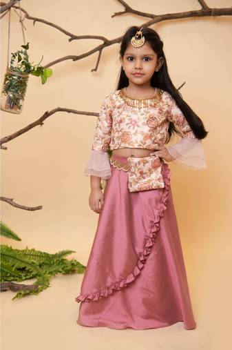 peach dori girl