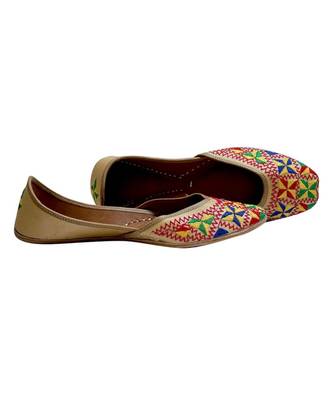 Multicolour Thread Embroidery Party Wear Ethnic.Jutti 2