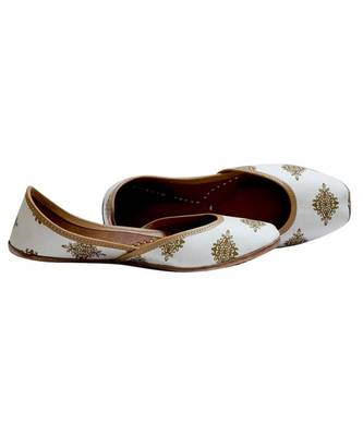 White Printed Formal Ethnic Jutti 2