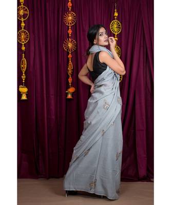 Grey printed cotton saree with blouse 6