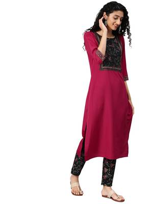 Women's Pink Colour Solid Straight Crepe Kurta With Pant 3