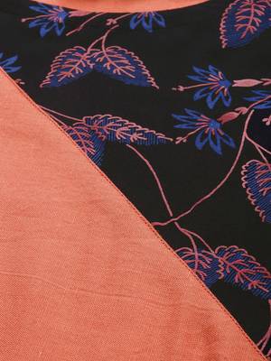 Women's Pech Colour Foli Print Straight Rayon Kurta 4