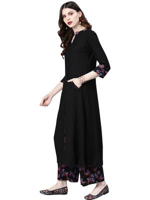 Women's Black Colour Foil Print Straight Rayon Kurta 1
