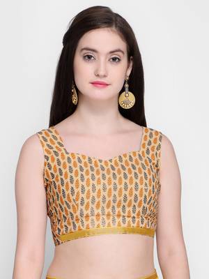 Yellow printed georgette saree with blouse 3