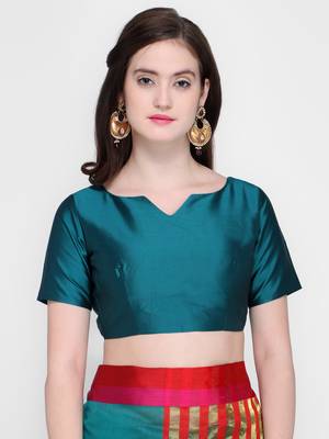 Green printed cotton saree with blouse 3