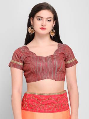 Peach printed Crepe saree with blouse 3