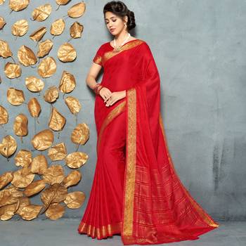 Red woven Silk Blend saree with blouse 1