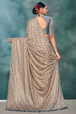 Grey plain silk saree with blouse 4