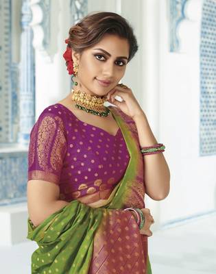 Green woven raw silk saree with blouse 2