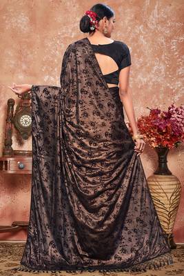 Gold plain silk saree with blouse 4