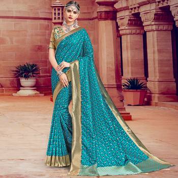 Green woven Silk Blend saree with blouse 1