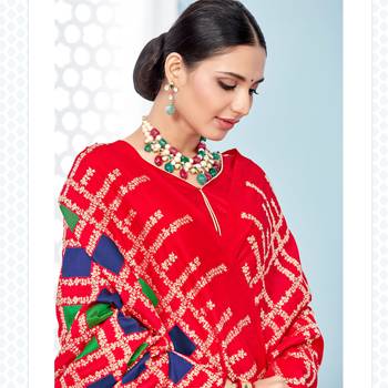 Red woven Silk Blend saree with blouse 2