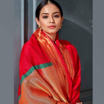 Red woven Silk Blend saree with blouse 2