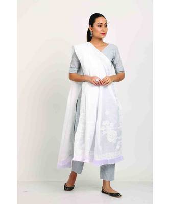White Kota Chikankari Duppatta with Tassal lace 2