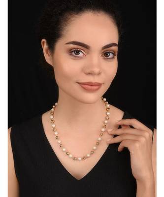 Gold Tone Beads And Pearls Necklace 1