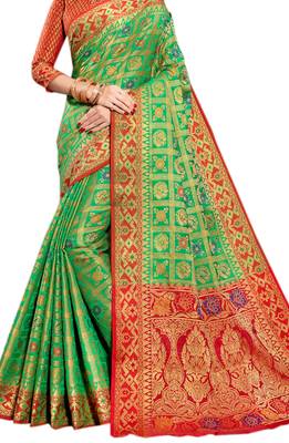 Green Woven Silk Saree With Blouse 2