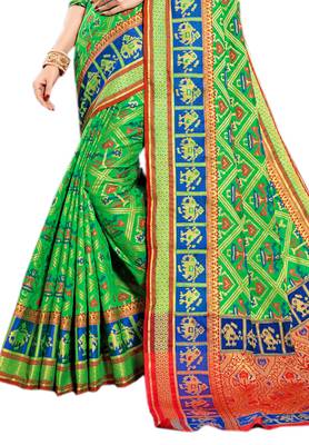 Green Woven Silk Saree With Blouse 2