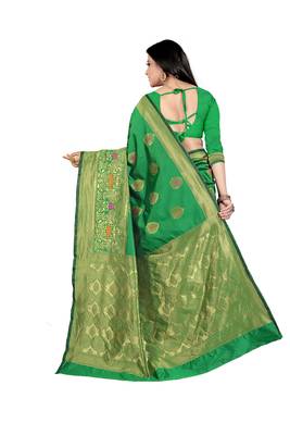  green woven jacquard saree with blouse 4