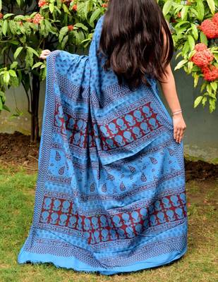 Blue Printed Cotton Saree With Blouse 3