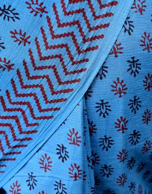 Blue Printed Cotton Saree With Blouse 4
