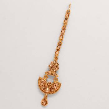 Gold Maang Tikka 1