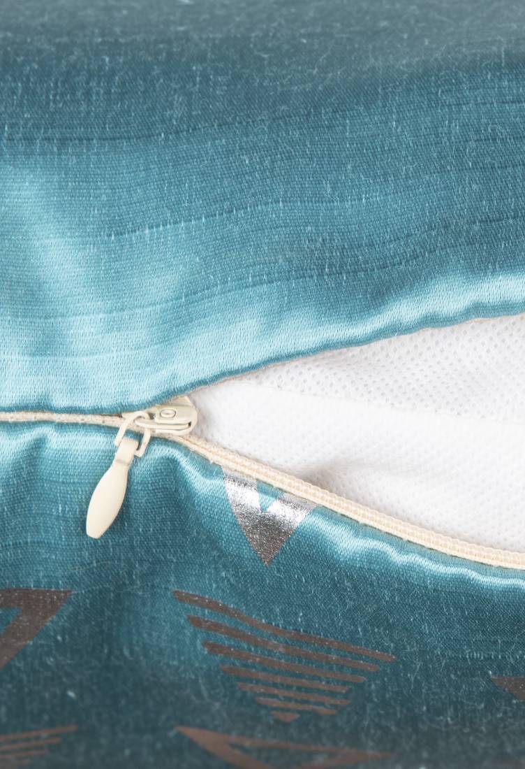 HOUZZCODE Multicoloured Set of 2 Solid Square Cushion Covers