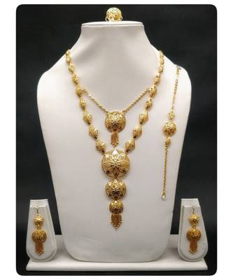 Gold necklace sets 1