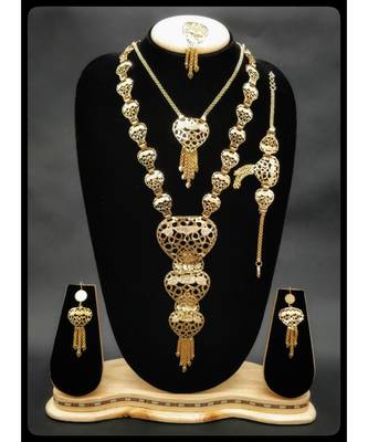Gold necklace sets 1
