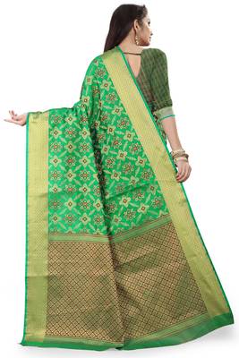 Green woven silk blend saree with blouse 4