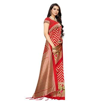 Red printed art silk saree with blouse 3