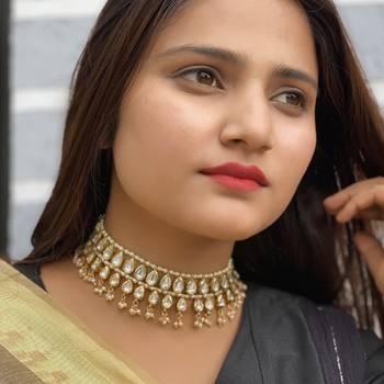 Gold Tone Kundan Necklace 1