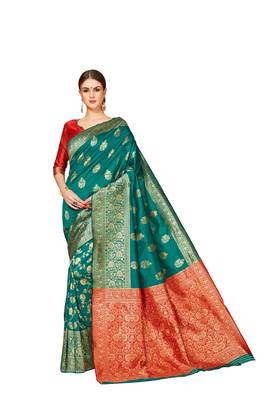  green woven jacquard saree with blouse 2