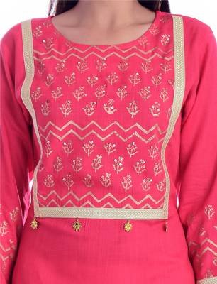 Pink printed Rayon kurtas-and-kurtis 4