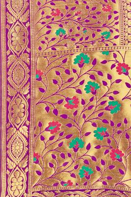 Purple Woven Banarasi Silk Saree With Blouse 4