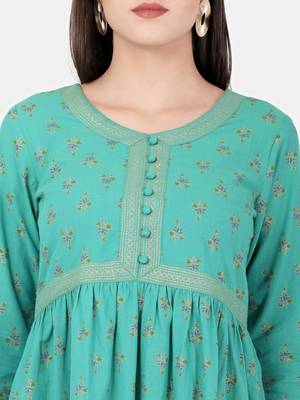 Green printed cotton kurtas-and-kurtis 4