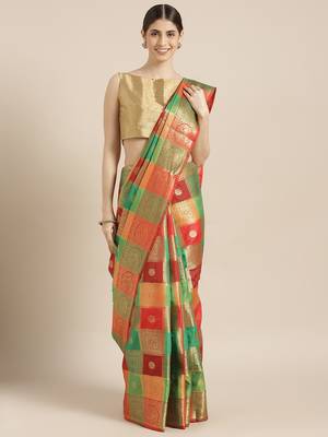 Kimisha Women's Green Silk Blend Woven Design Banrasi Saree 1